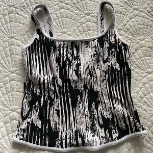 Lovely Joseph Ribkoff Tanktop